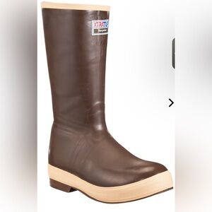 Brand new in unopened box XTRATUF “15 plain toe insulated